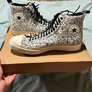 Converse high top